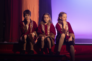 Snow White and the 11½ Dwarfs show photos