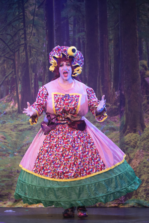 Snow White and the 11½ Dwarfs show photos