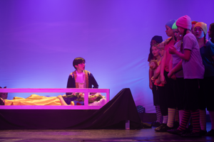 Snow White and the 11½ Dwarfs show photos