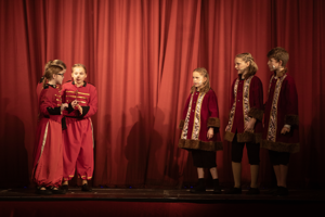 Snow White and the 11½ Dwarfs show photos