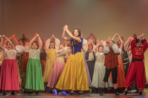 Snow White and the 11½ Dwarfs show photos