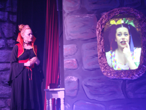 Snow White and the 11½ Dwarfs show photos