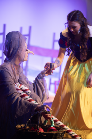 Snow White and the 11½ Dwarfs show photos
