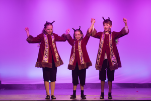 Snow White and the 11½ Dwarfs show photos