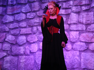 Snow White and the 11½ Dwarfs show photos