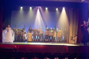 Snow White and the 11½ Dwarfs show photos