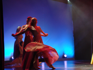 Snow White and the 11½ Dwarfs show photos