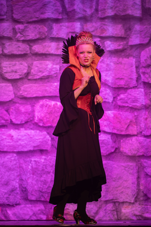 Snow White and the 11½ Dwarfs show photos