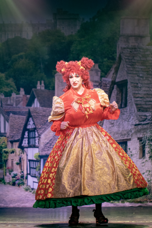 Snow White and the 11½ Dwarfs show photos