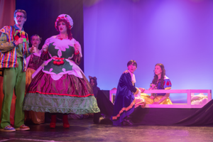 Snow White and the 11½ Dwarfs show photos