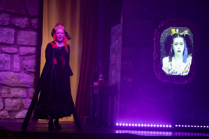 Snow White and the 11½ Dwarfs show photos