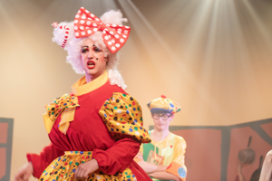 Snow White and the 11½ Dwarfs show photos