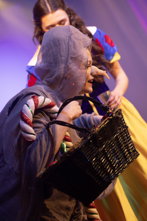 Snow White and the 11½ Dwarfs show photos
