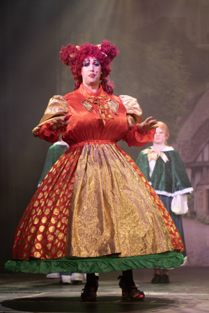 Snow White and the 11½ Dwarfs show photos