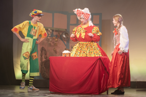 Snow White and the 11½ Dwarfs show photos