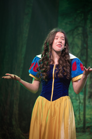 Snow White and the 11½ Dwarfs show photos