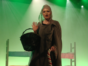 Snow White and the 11½ Dwarfs show photos