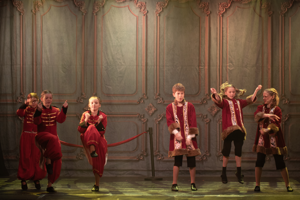 Snow White and the 11½ Dwarfs show photos